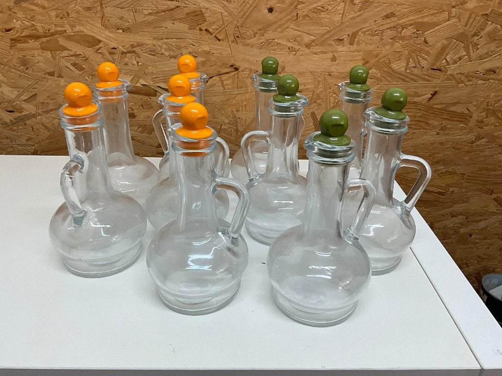 10 stuks olie en azijn karaffen, Nieuw, Ophalen of Verzenden, Emmen, 10 stuks olie en azijn karaffen