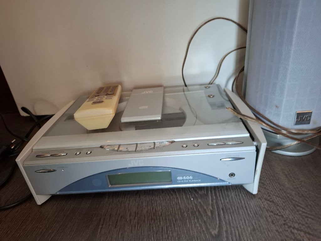 JVC CD-speler met speakers en afstandsbediening, Audio, Tv en Foto, Ophalen of Verzenden, Gebruikt, Overige typen, Met cd-speler
