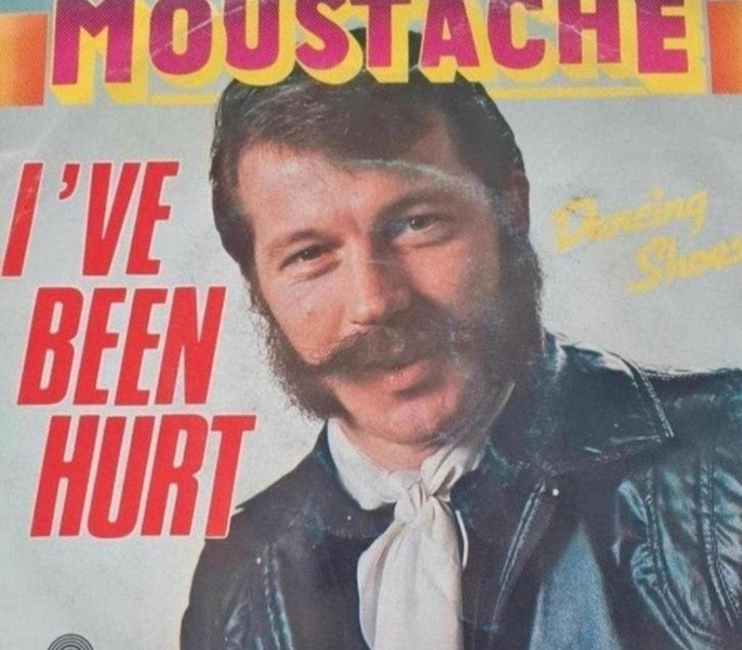 MOUSTACHE  - 5 SINGLES !, Ophalen of Verzenden, Gebruikt
