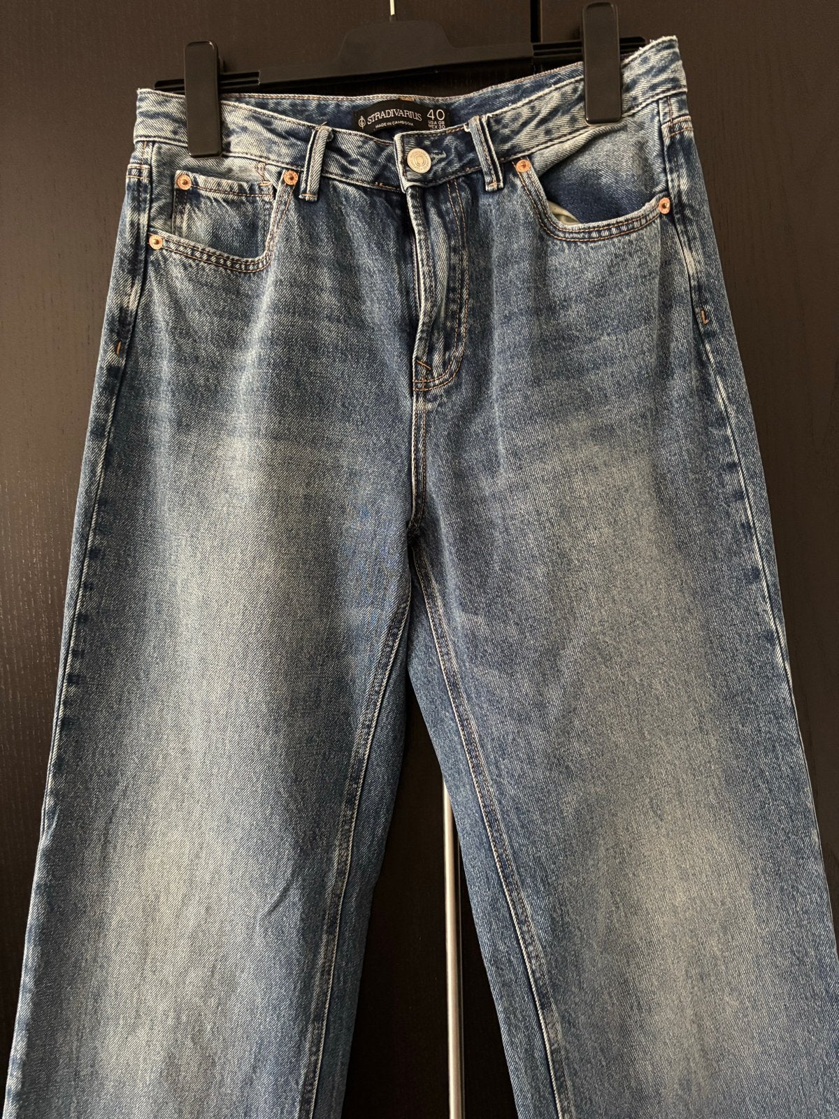 Stradivarius blauwe Jeans Maat 40 - Zo goed als nieuw, Kleding | Dames, Ophalen of Verzenden, Zo goed als nieuw, Blauw, W30 - W32 (confectie 38/40)