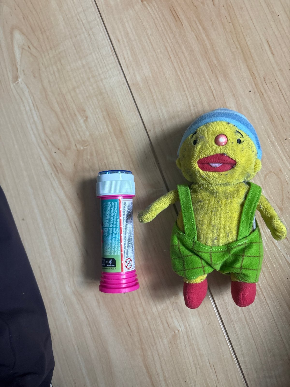 Knuffelpopje met groen tuinbroekje en blauw mutsje, Gebruikt, Overige merken, Overige typen, Ophalen of Verzenden