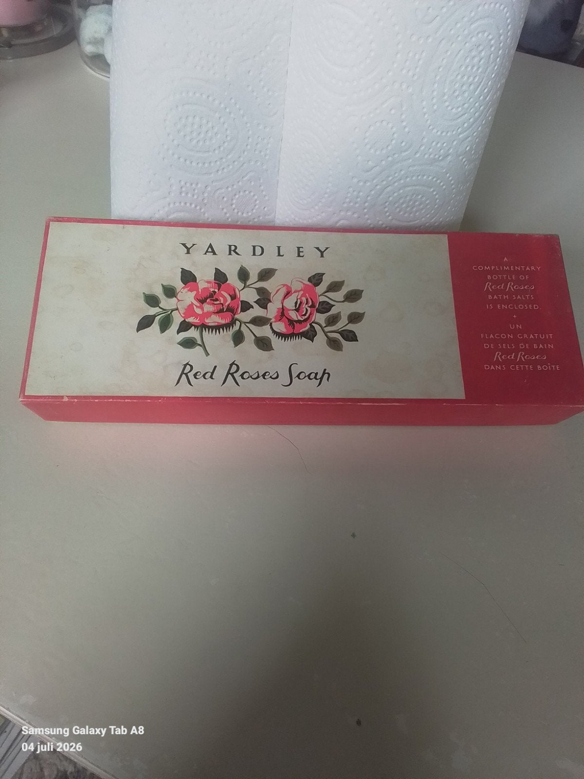 Feestverpakking YARDLEY  RED ROSES SOAP and Bath salt, Ophalen of Verzenden