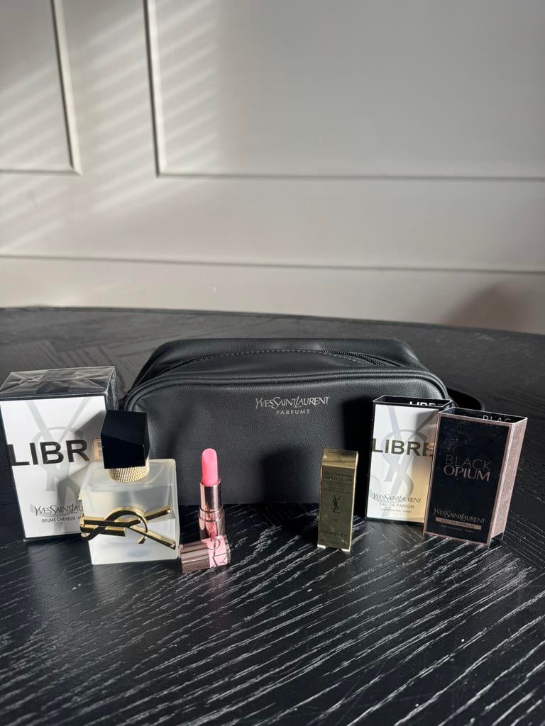 YSL Yves Saint Laurent Libre set met toilettasje nieuw, Ophalen of Verzenden, Nieuw