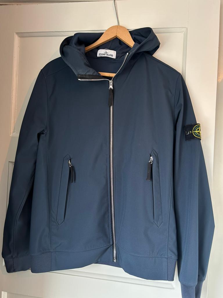 Stone Island jas - soft shell - maat M, Ophalen, Zo goed als nieuw, Maat 48/50 (M), Blauw