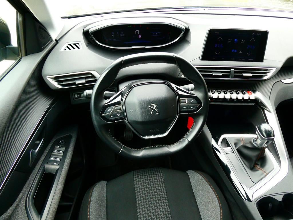 Peugeot 3008 1.2i 131pk 2e eig. 137.000km. Clima Navi LED PD, Auto's, Voorwielaandrijving, Stof, Gebruikt, 1199 cc
