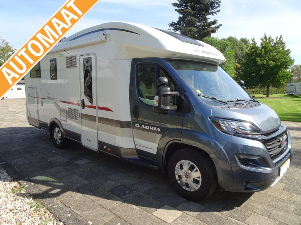 Unieke Adria Matrix Plus M670SL, Caravans en Kamperen, Ringverwarming, Fiat, Koelkast, Bedrijf