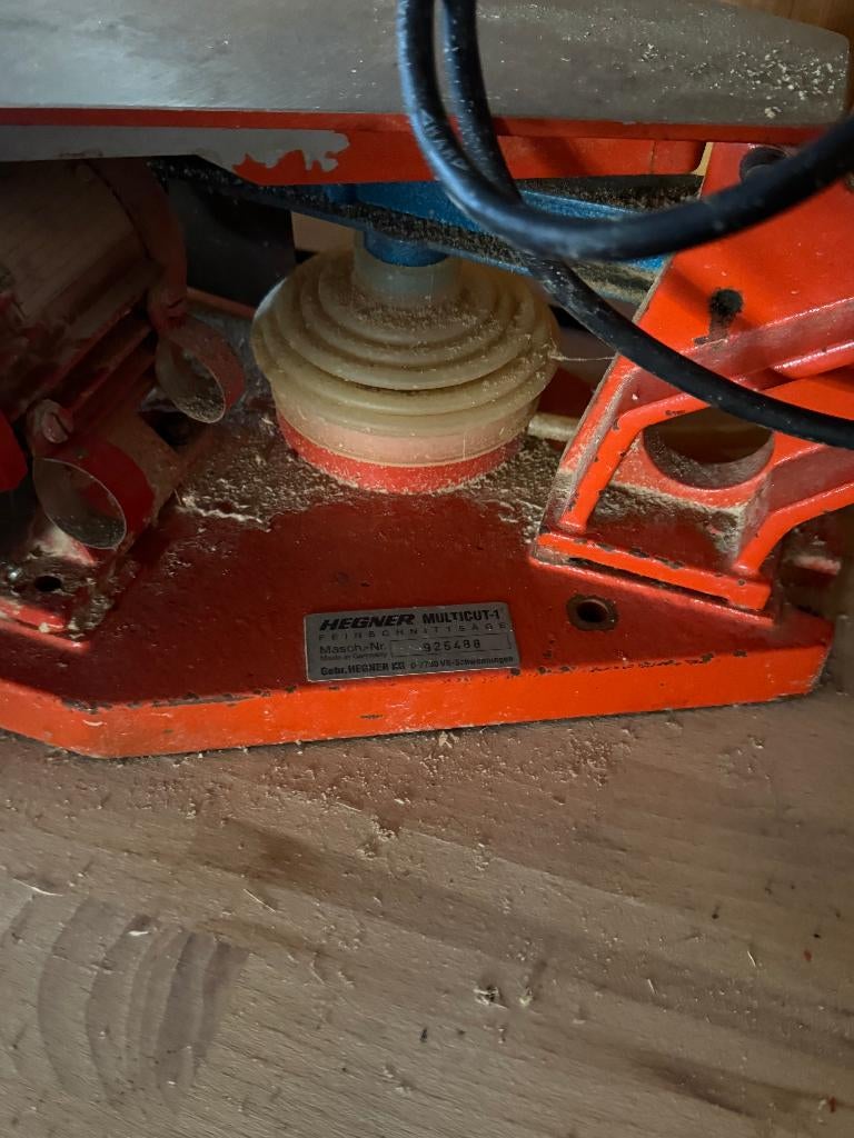 Hegner electrische figuurzaag, Ophalen, Gebruikt
