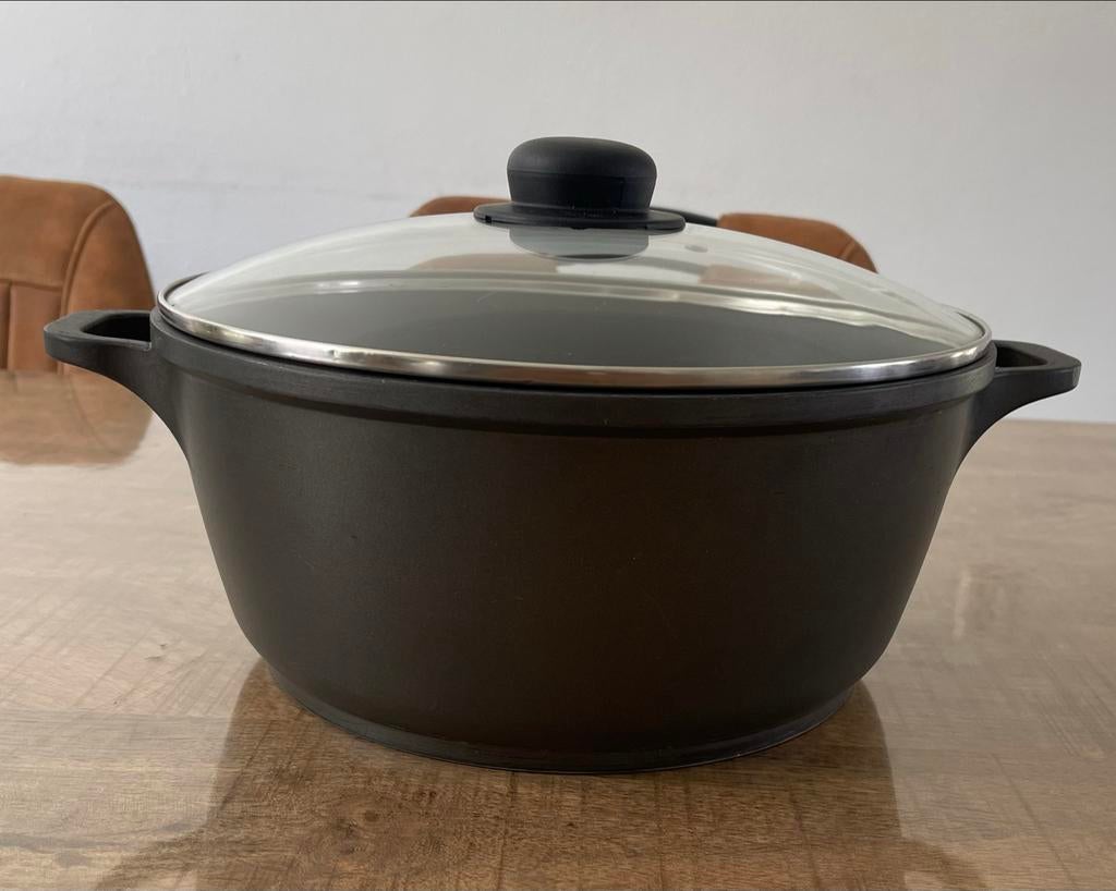 Pan zo goed als nieuw, 28 cm - Niet voor inductie, Huis en Inrichting, Keuken | Potten en Pannen, Zo goed als nieuw, Koekenpan of Braadpan