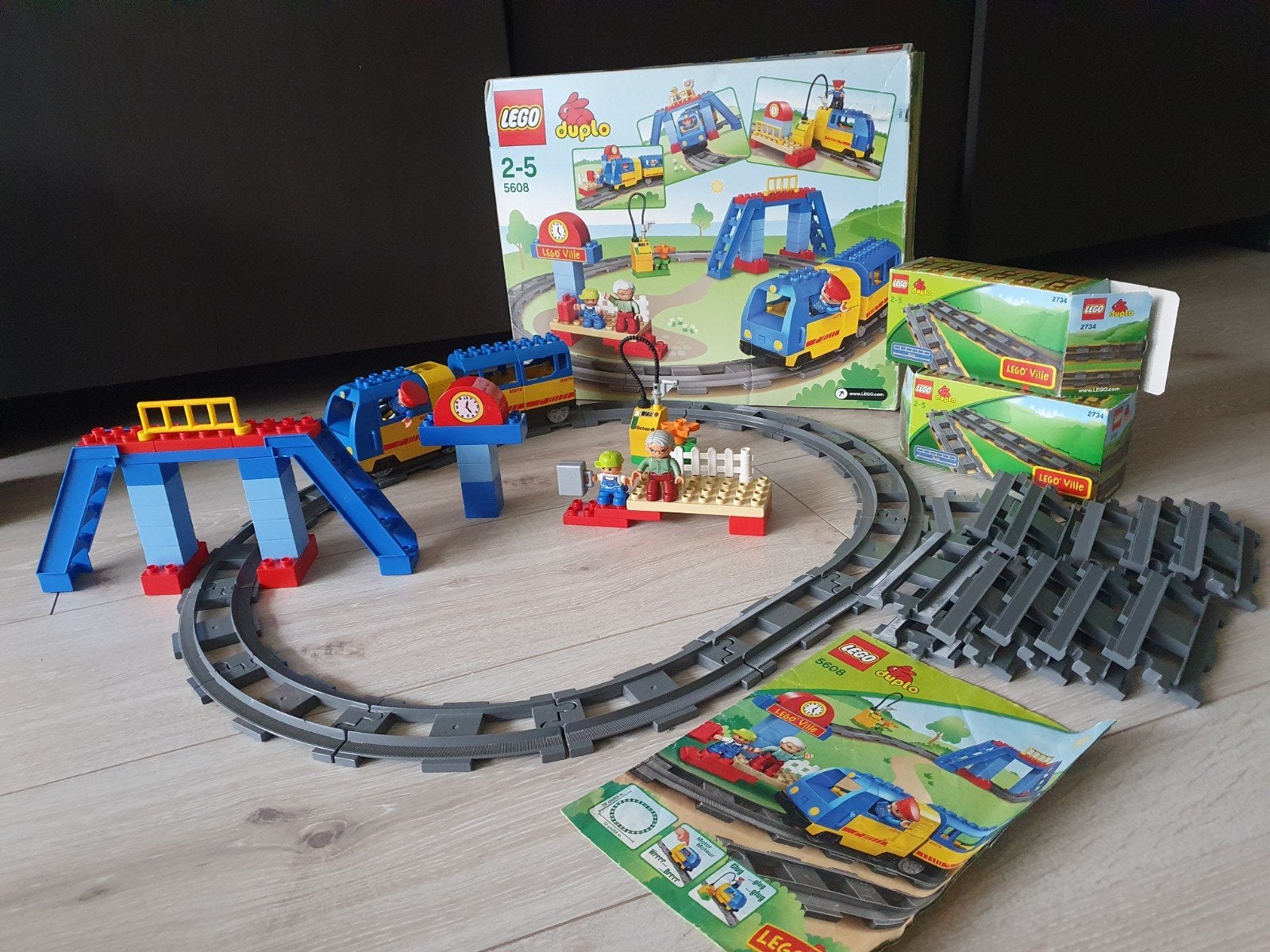 Duplo Treinset  5608  en 2x  extra Rails 2734, Ophalen of Verzenden, Zo goed als nieuw, Duplo, Inclusief doos