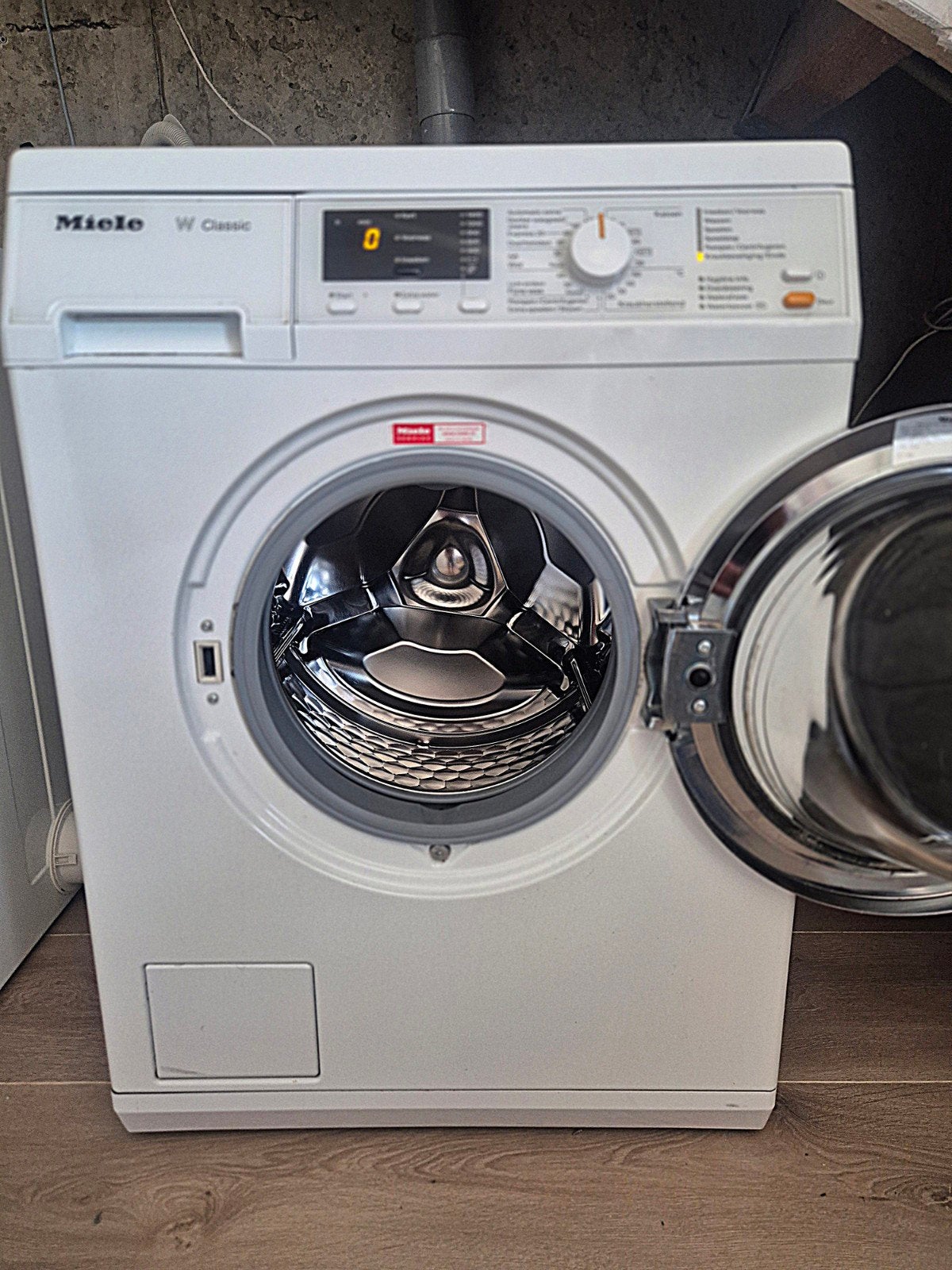 Miele wasmachine WDA 110 W Classic 7kg- Zeer goed staat, Ophalen, Gebruikt, Voorlader, 85 tot 90 cm