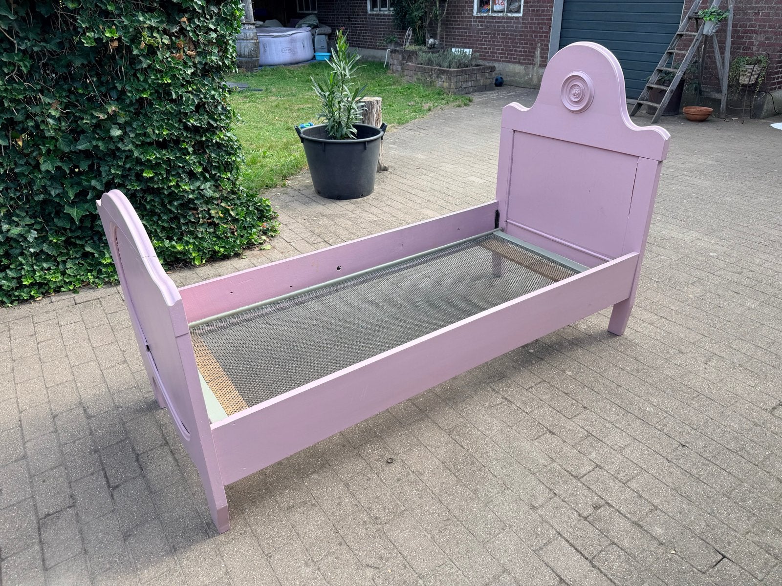 IN PRIJS VERLAAGD!! Vintage handgemaakt roze kinderbed, Ophalen