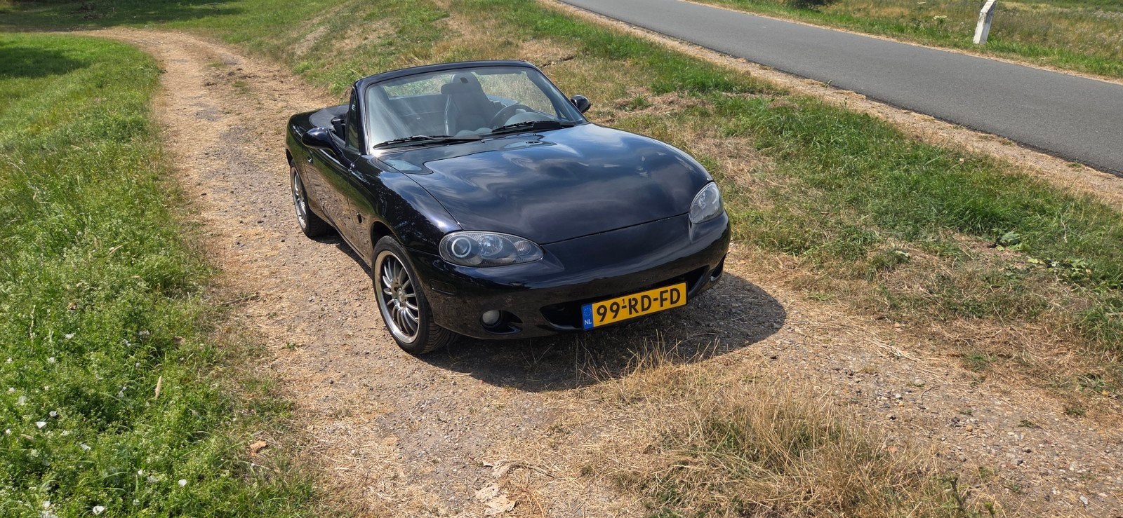 Mazda MX-5 1.8 sportive 2005 Zwart apk 17-09-2027, Auto's, 145 pk, Achterwielaandrijving, 4 cilinders, Cabriolet
