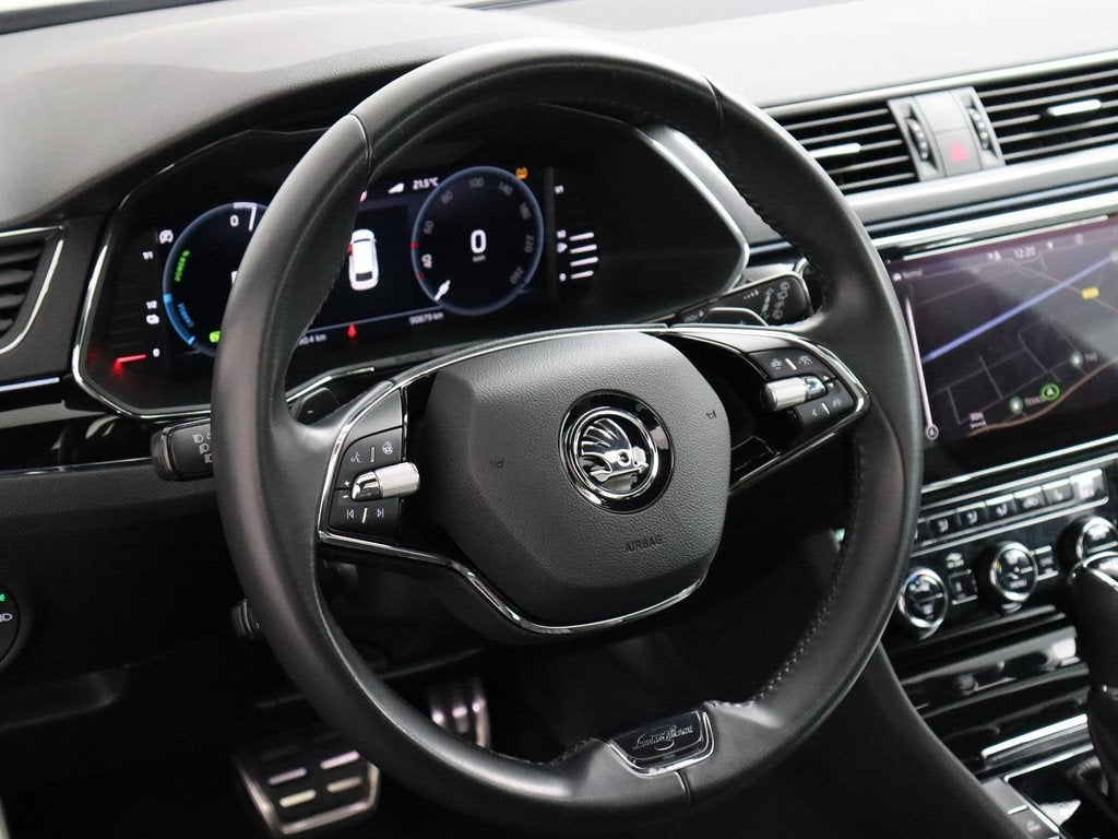 Skoda Superb 1.4 TSI iV PHEV Laurin & Klement | 360° Camera, Auto's, Skoda, Gebruikt, Euro 6, 4 cilinders, Alcantara