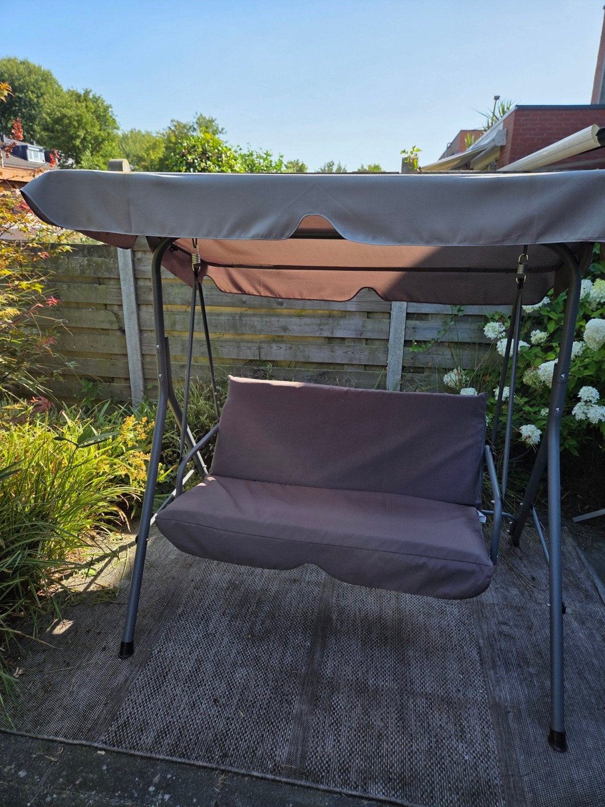 Comfortabele schommelbank met zonnescherm, Ophalen, Gebruikt, Metaal, Schommelbank