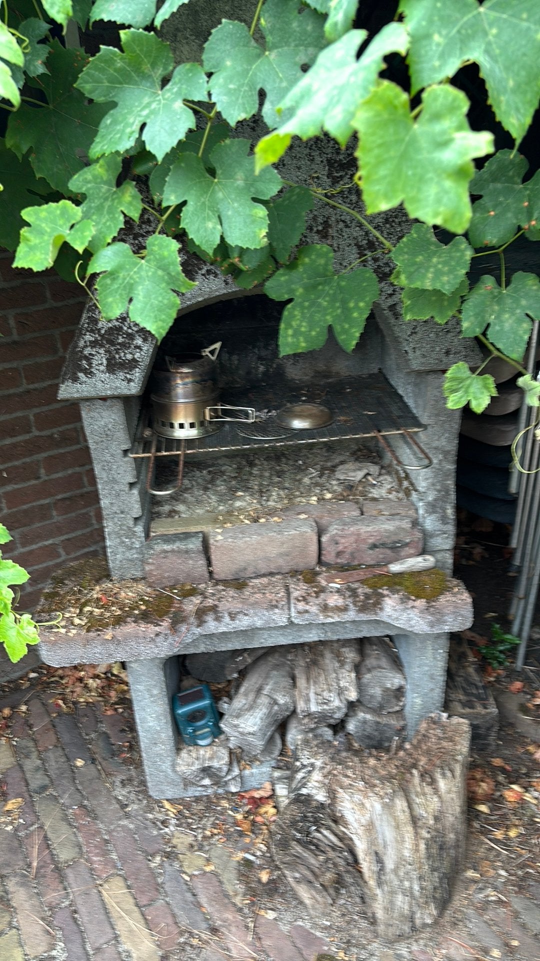 Betonnen bbq, Ophalen, Gebruikt