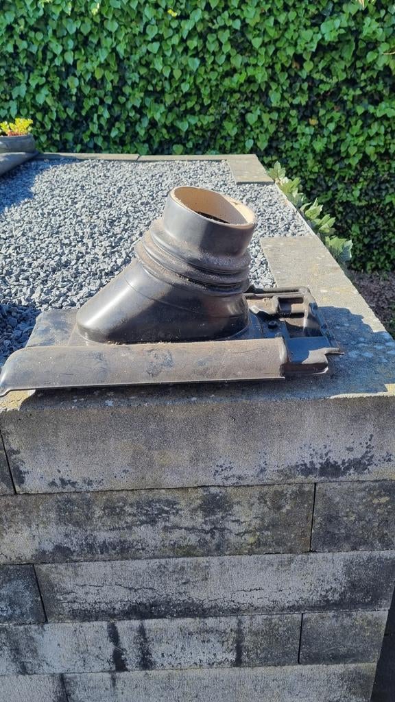 Nieuwe pannendoorvoer 38 graden - Fleck, Doe-het-zelf en Verbouw, Dakpannen en Dakbedekking, Ophalen, Kunststof, Zwart, Nieuw