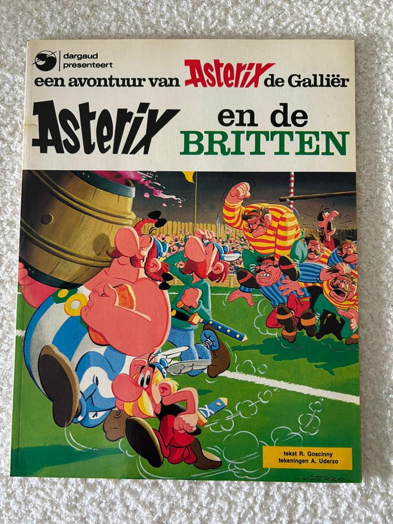 Asterix en de Britten – oude Dargaud/Oberon uitgave, Eén stripboek, Ophalen of Verzenden, Gelezen