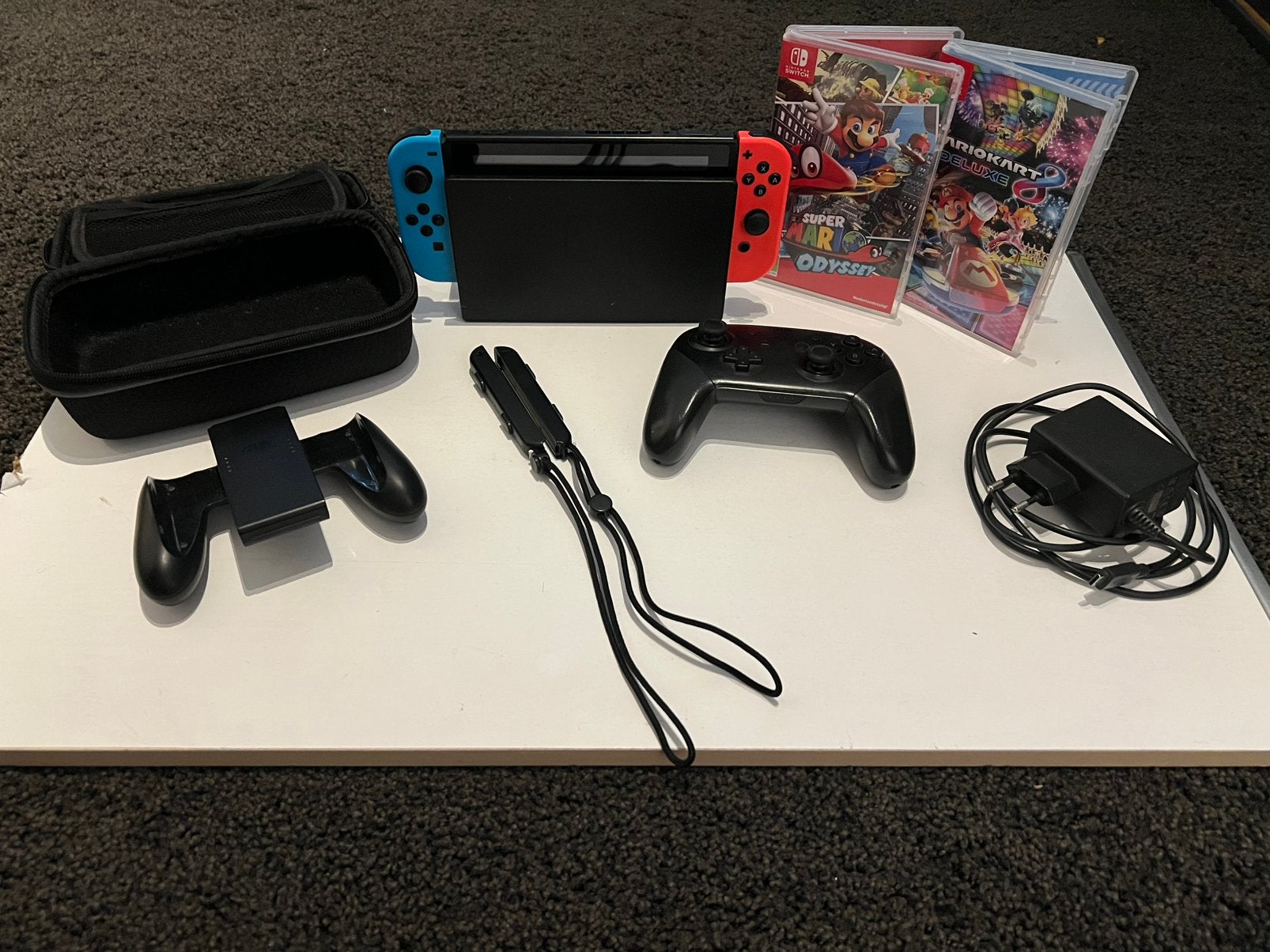 Nintendo Switch compleet, Met games, Met 2 controllers, Ophalen of Verzenden, Zo goed als nieuw