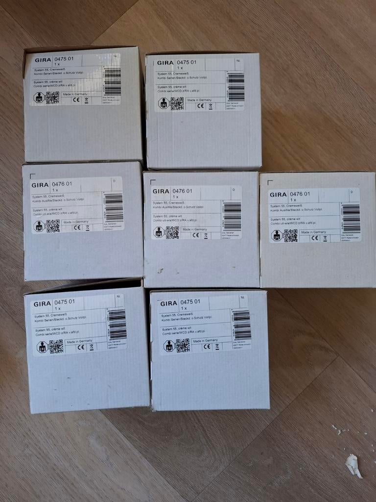 Gira System 55 Crèmewit Combi Serie, Ophalen, Nieuw, Schakelaar