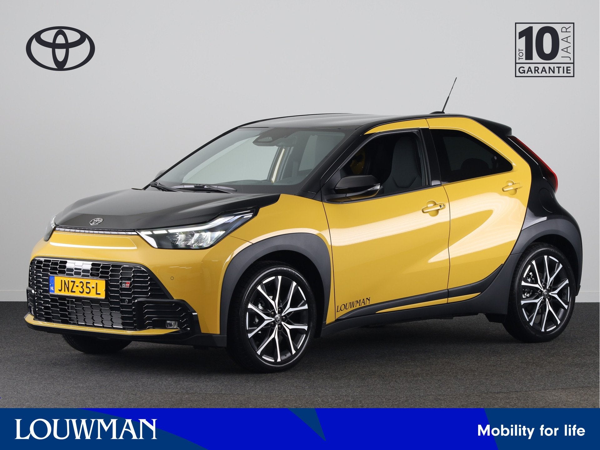 Toyota Aygo X Hybrid 115 GR Sport *DEMO* | JBL geluidsysteem, Auto's, Toyota, 12 maanden, Euro 6, 4 stoelen, Automatische klimaatregeling