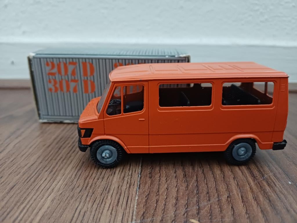 Mercedes Minibus Conrad 1:50 (Model 3063/3064), Ophalen, Zo goed als nieuw, Bus of Vrachtwagen, Conrad