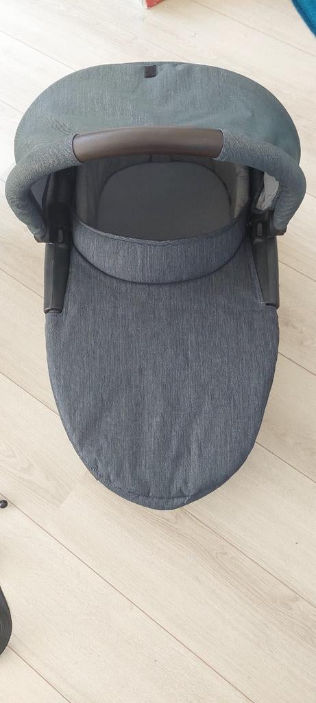 Mutsy reiswieg met kinderwagenadapter, Kinderwagen, Gebruikt, Ophalen of Verzenden, Met reiswieg