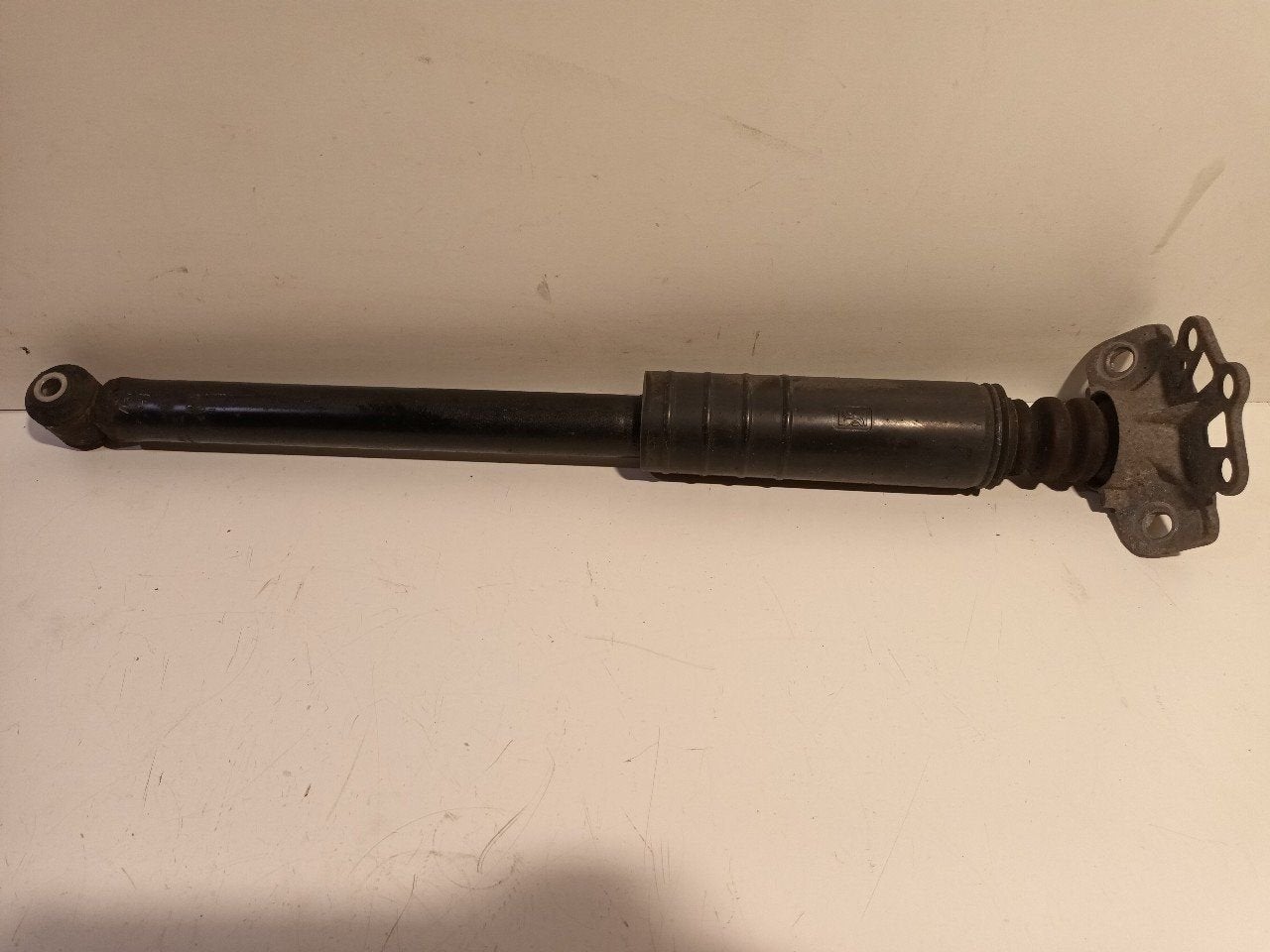 Schokbreker rechts achter Fiat Punto, Auto-onderdelen, Onderdelen@venauto.nl, Van der Ven Autorecycling B.V., Gebruikt, Ettenseweg 76, 4706 PB Roosendaal, The Netherlands