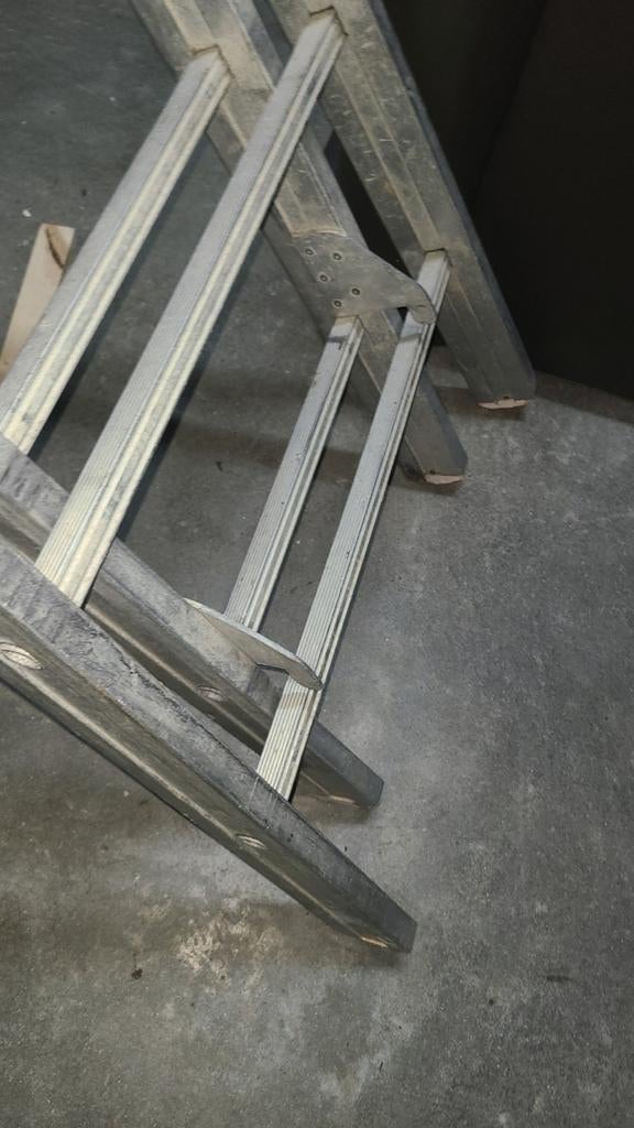 Stevige 3x16 treden ladder, 427cm per deel. Toprol, Ophalen of Verzenden, Gebruikt