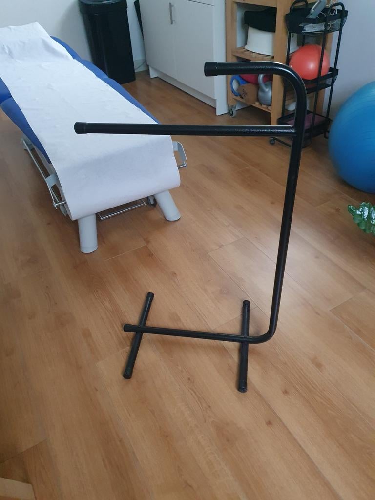 Papierrolhouder voor behandeltafel, Ophalen, Zo goed als nieuw, Massagetafel