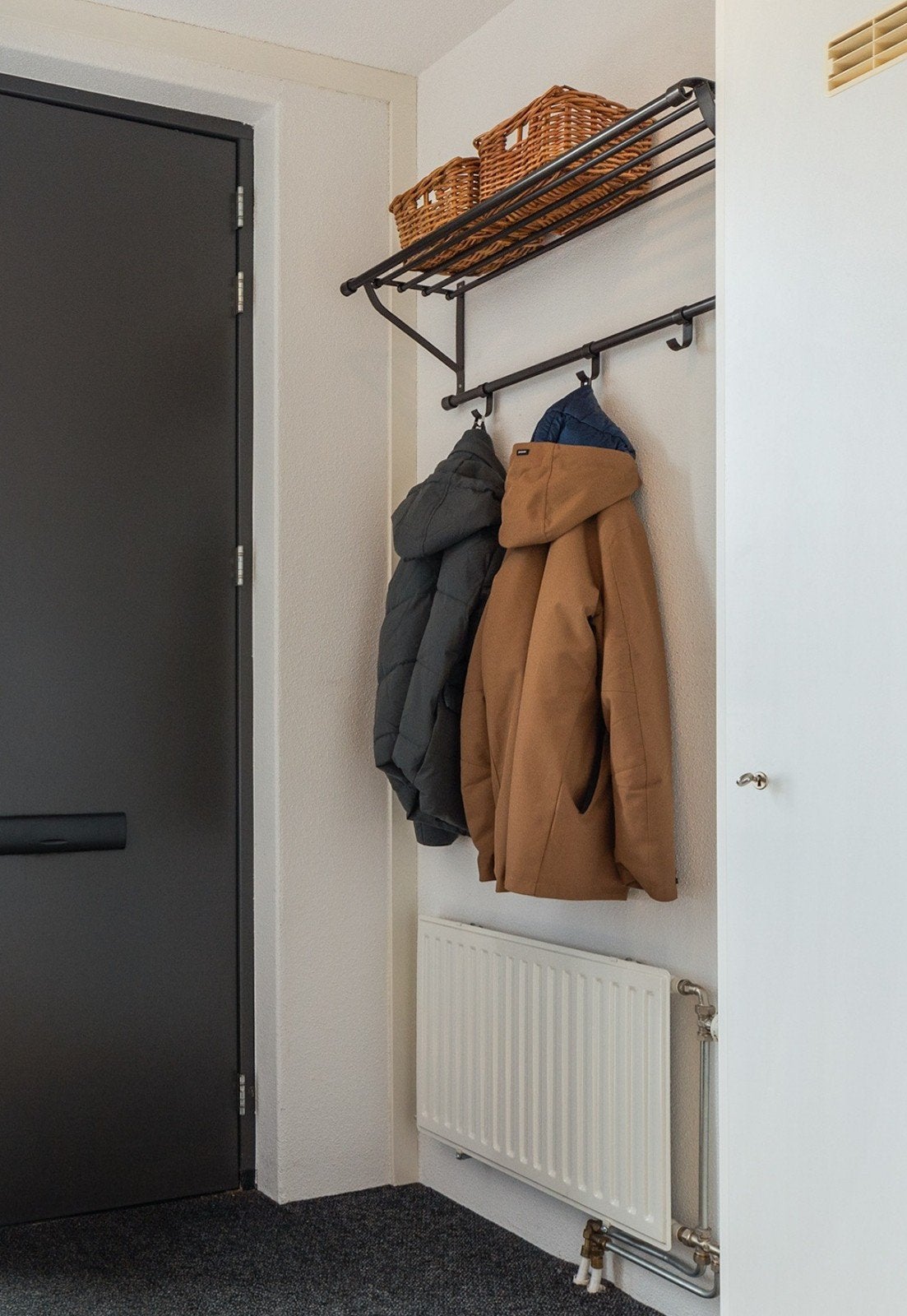 Kapstok Ikea Portis antraciet zwart metaal 90cm, Zo goed als nieuw, Minder dan 100 cm, Metaal, Ophalen