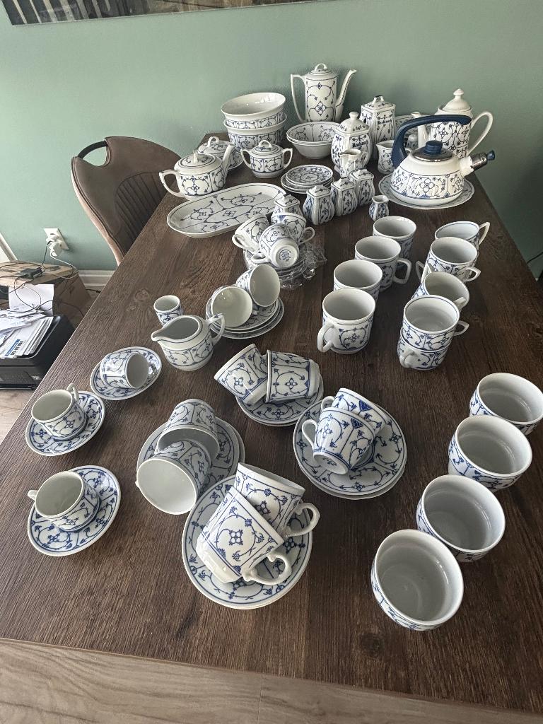 Grote vintage blauw-witte serviesset – Jäger porselein, Ophalen