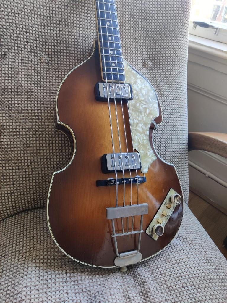 Hofner 500/1 vioolbas uit 1964, Ophalen, Gebruikt, Elektrisch
