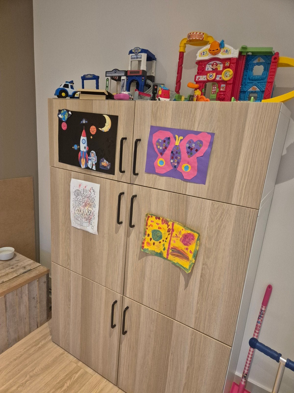 Houten Speelgoedkast met Opbergruimte, Ophalen, Gebruikt, Jongen of Meisje