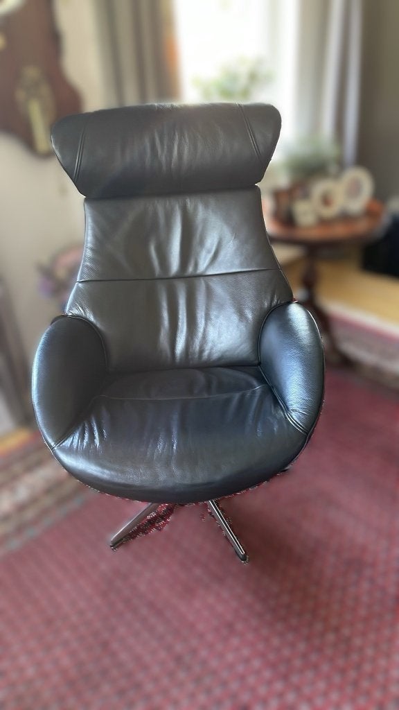 Design Conform Globe relaxfauteuil – zwart leer, Ophalen, Minder dan 75 cm, Scandinavisch, Zo goed als nieuw