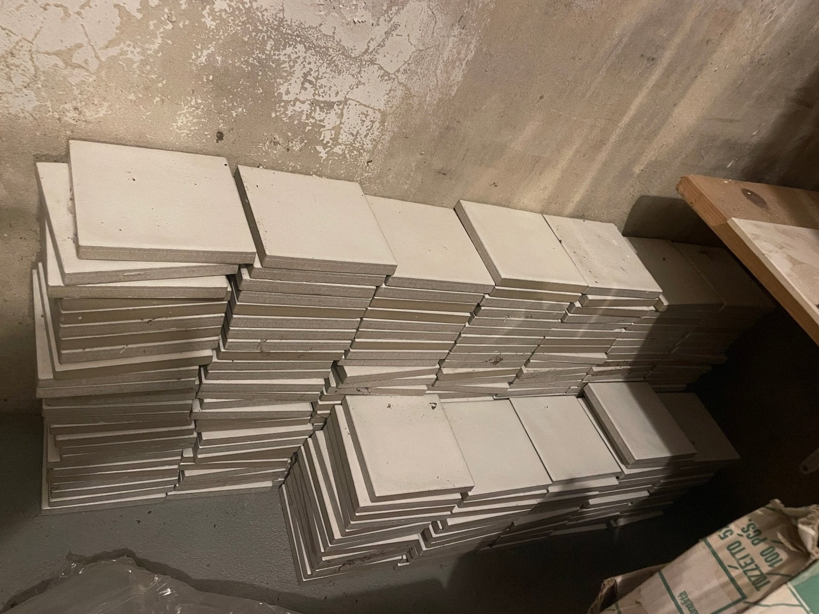 Witte keramische tegels - 10x10 cm, Doe-het-zelf en Verbouw, Ophalen, Gebruikt, Minder dan 20 cm, 10 m² of meer