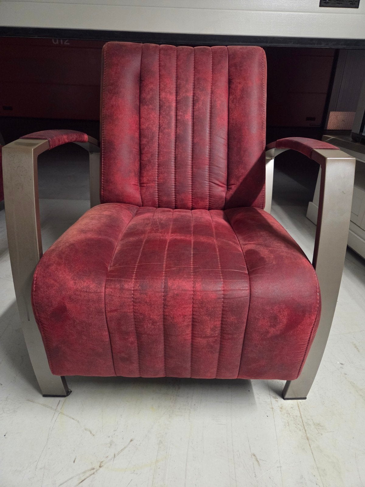 Nieuwstaat 2x Fauteuil Glamour - Vintage Burgundy metalen, Eenpersoons, 75 tot 100 cm, Ophalen of Verzenden, Minder dan 150 cm