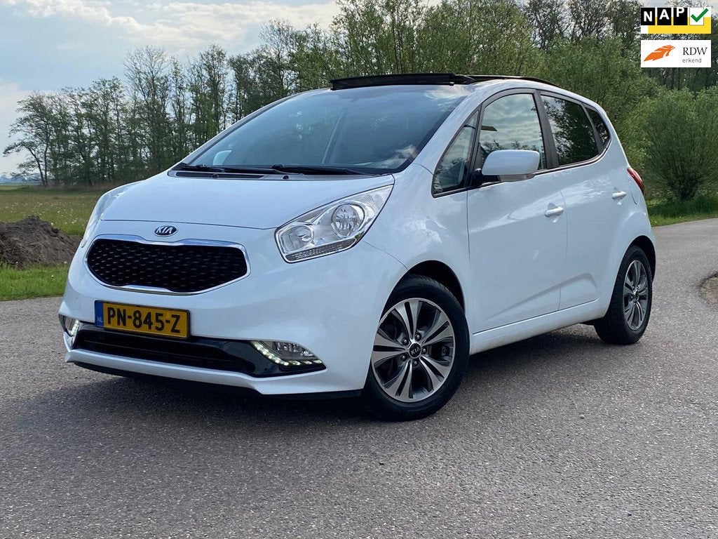 Kia Venga 1.4 .CVVT Summer Edition 5DRS PANORAMA-DAK NAVI CA, Auto's, Voorwielaandrijving, Gebruikt, 4 cilinders, 1396 cc