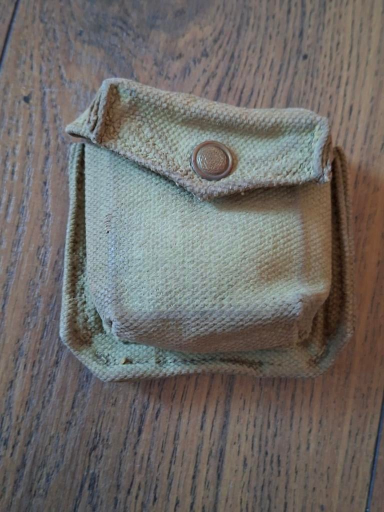 Engels kompas tasje WO2, Verzamelen, Militaria | Tweede Wereldoorlog, Ophalen of Verzenden, Landmacht, Engeland, Kleding of Schoenen