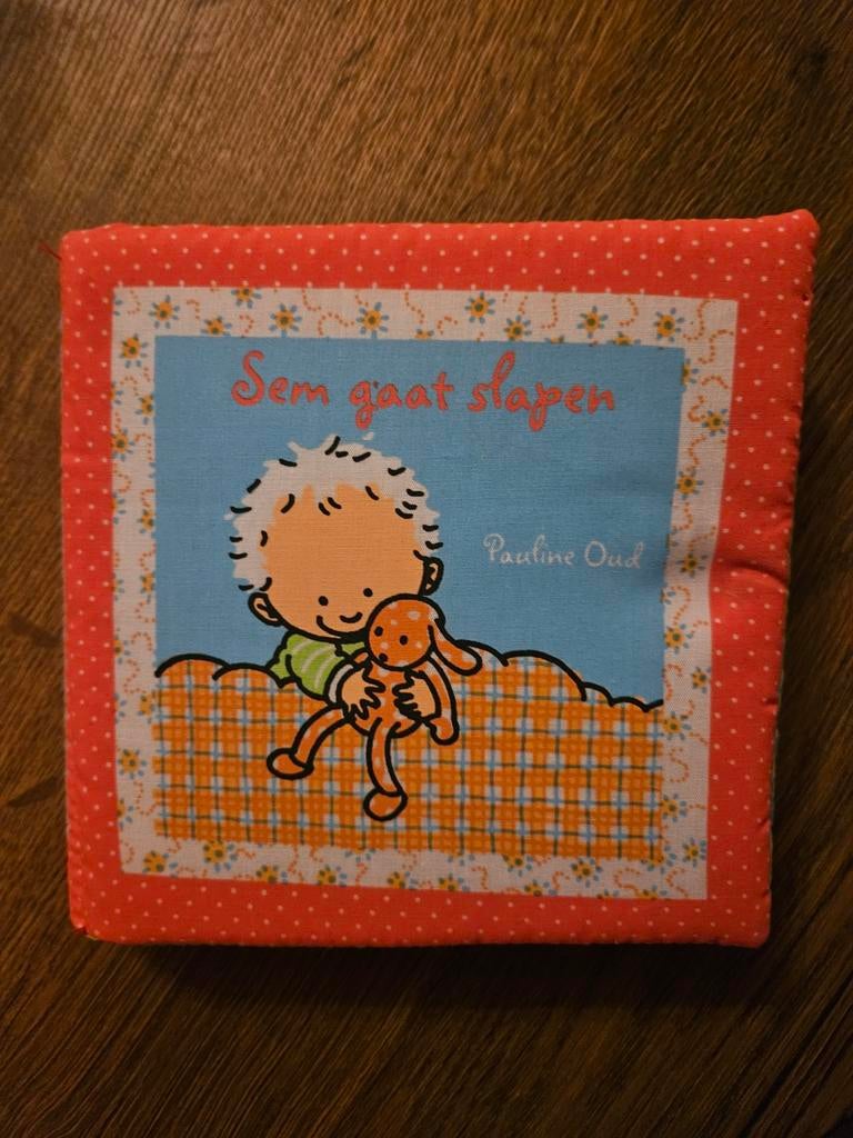 Sem gaat slapen - Stoffen boekje Pauline Oud, Boeken, Kinderboeken | Baby's en Peuters, Ophalen of Verzenden, Uitklap-, Voel- of Ontdekboek