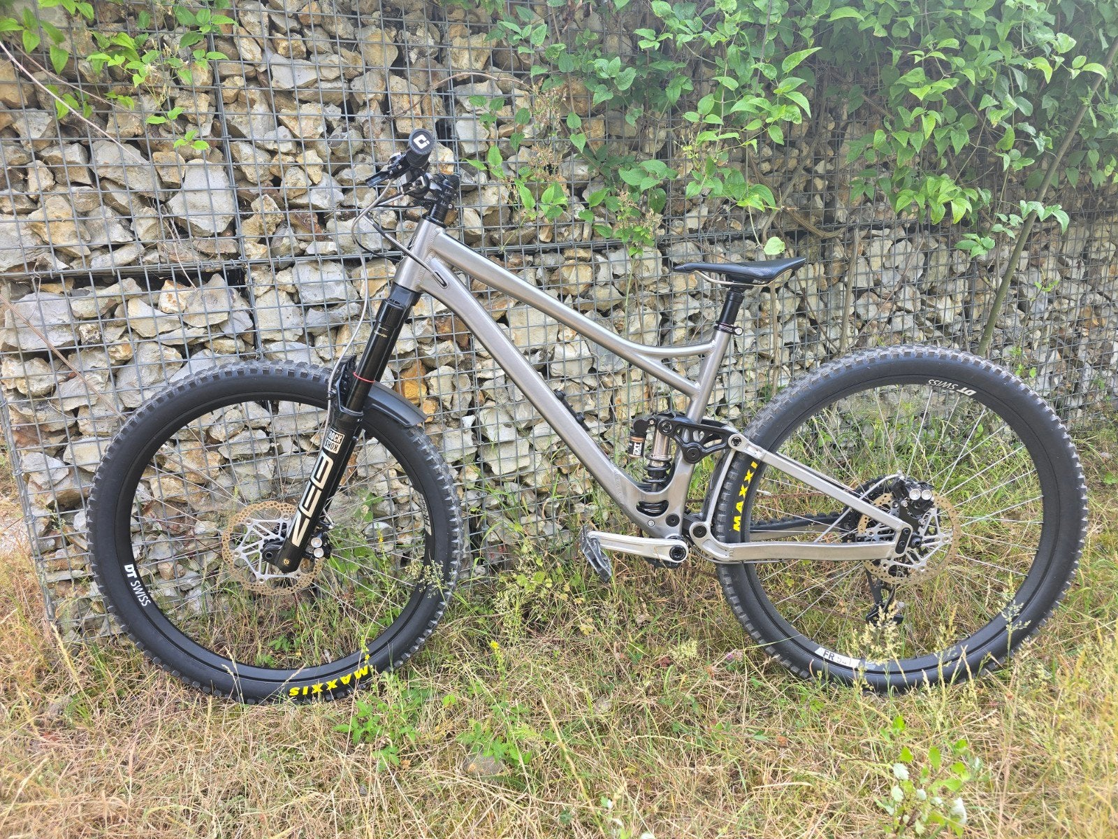 Banshee titan v3.2 nieuwstaat top afgemonteerd, Overige merken, Fully, 49 tot 53 cm, Ophalen of Verzenden