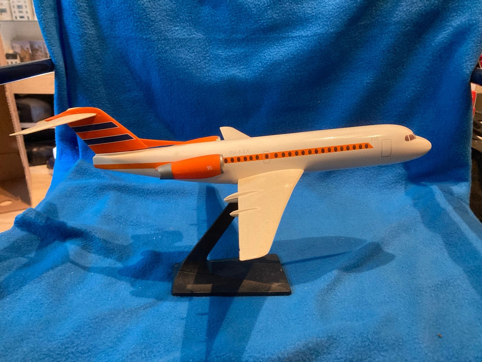 Fokker F70 Regeringsvliegtuig  PH-KBX modelvliegtuig, Ophalen of Verzenden, Zo goed als nieuw, Schaalmodel