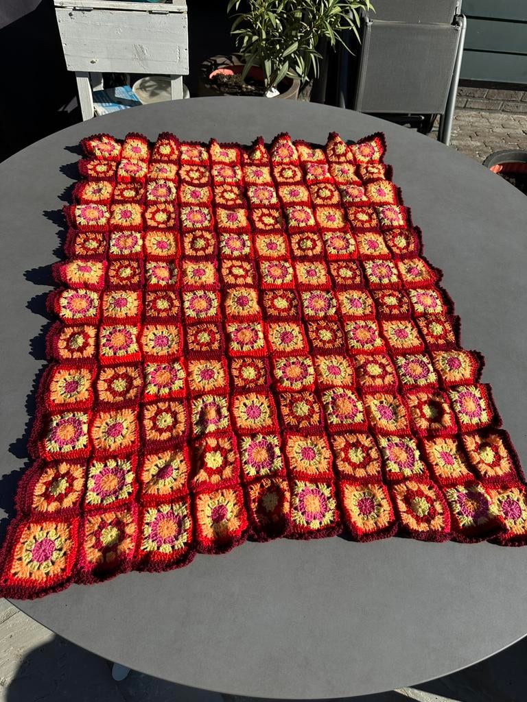 Oranje/rode granny square woondeken, Huis en Inrichting, Verzenden, Nieuw