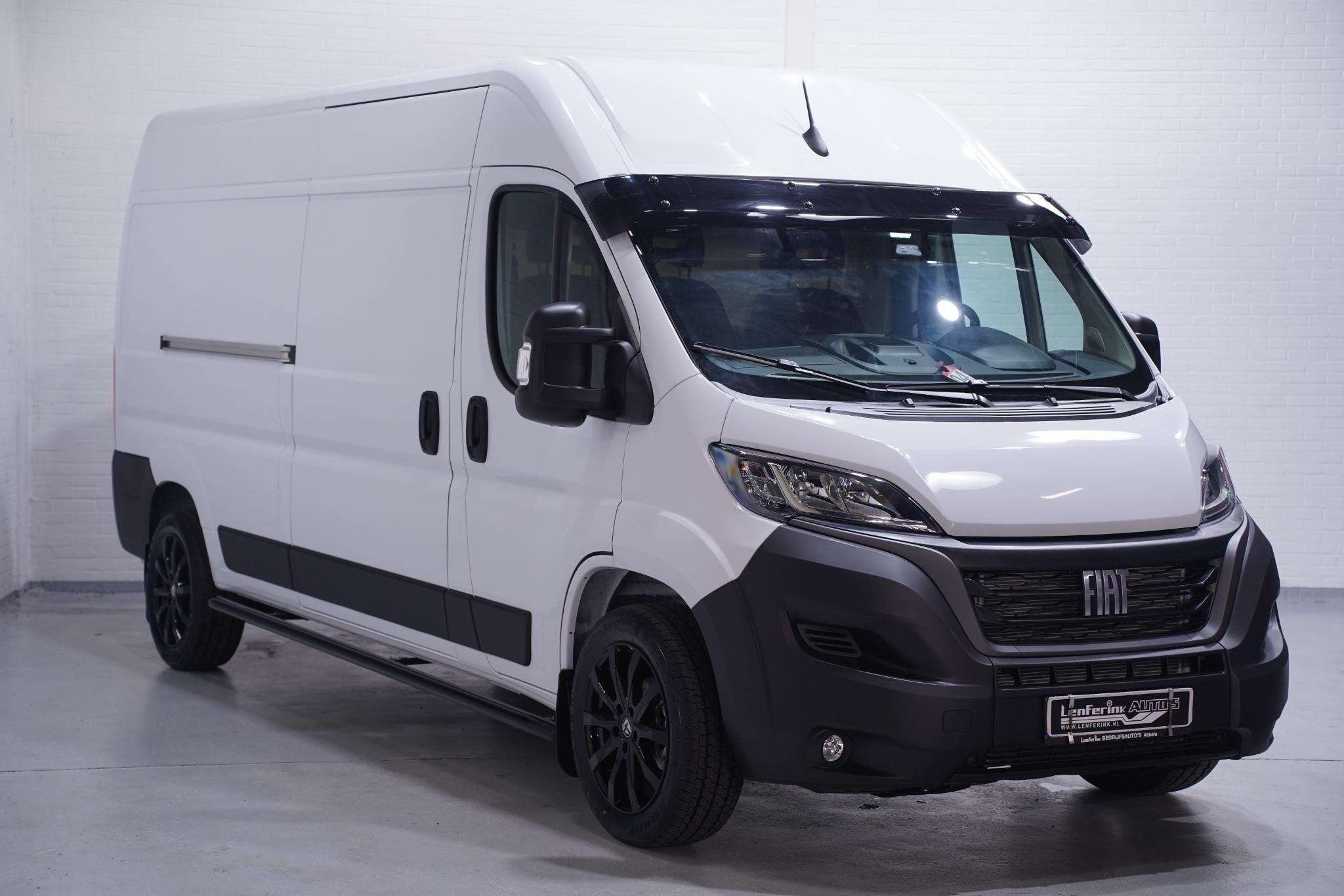 Fiat Ducato 2.2 MultiJet 140 pk L3H2 Black&White Edition Air, Voorwielaandrijving, Stof, Gebruikt, 4 cilinders