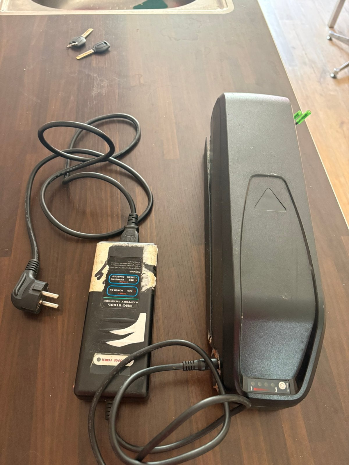 DONGGUAN ARUN 48V 15Ah E-bike Accu met Oplader, Fietsen en Brommers, Fietsaccessoires | Fietsaccu's, Ophalen, Gebruikt