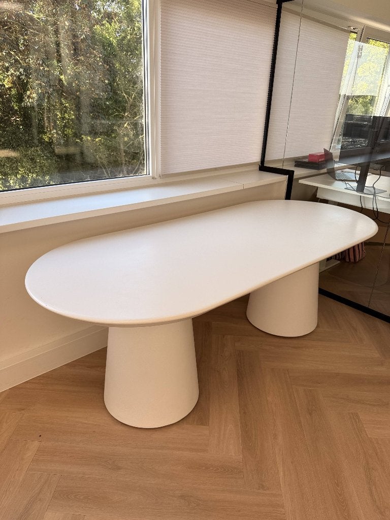 Sklum Noemi ovale eettafel 220x95 cm | Cementlook, Ophalen, Overige materialen, Gebruikt, 200 cm of meer