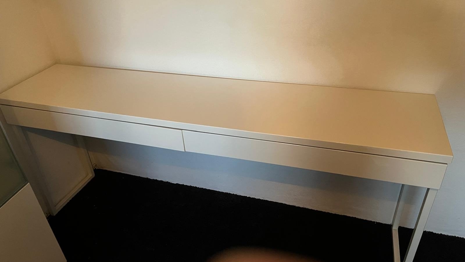 prachtige sidetable hoogglans, Huis en Inrichting, 100 tot 150 cm, Ophalen of Verzenden, Zo goed als nieuw, 25 tot 50 cm