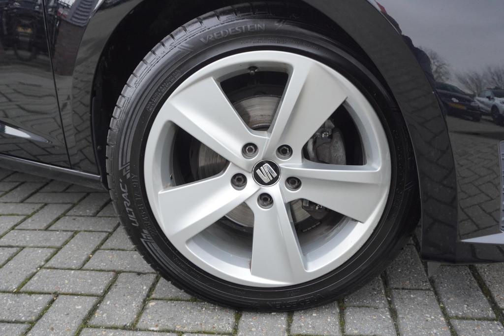 Seat Leon ST 1.4 EcoTSI FR Connect / Pano / Carplay / Camera, Gebruikt, 4 cilinders, 150 pk, Leon