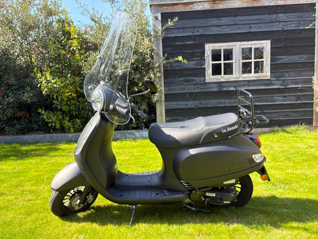 La souris sourini scooter 45km/h 1378km, Ophalen, Maximaal 45 km/u, Zo goed als nieuw, Benzine