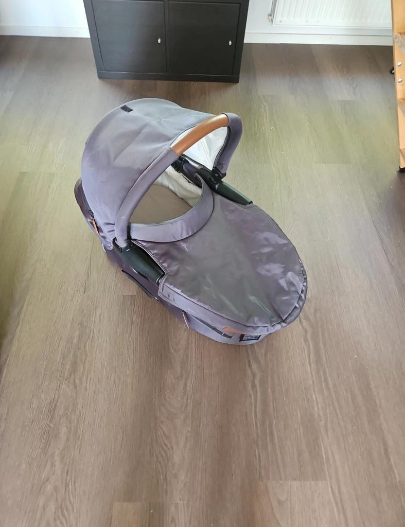 Mutsy Kinderwagenbak Grijs - Zo goed als nieuw, Kinderen en Baby's, Kinderwagens en Combinaties, Zo goed als nieuw, Kinderwagen