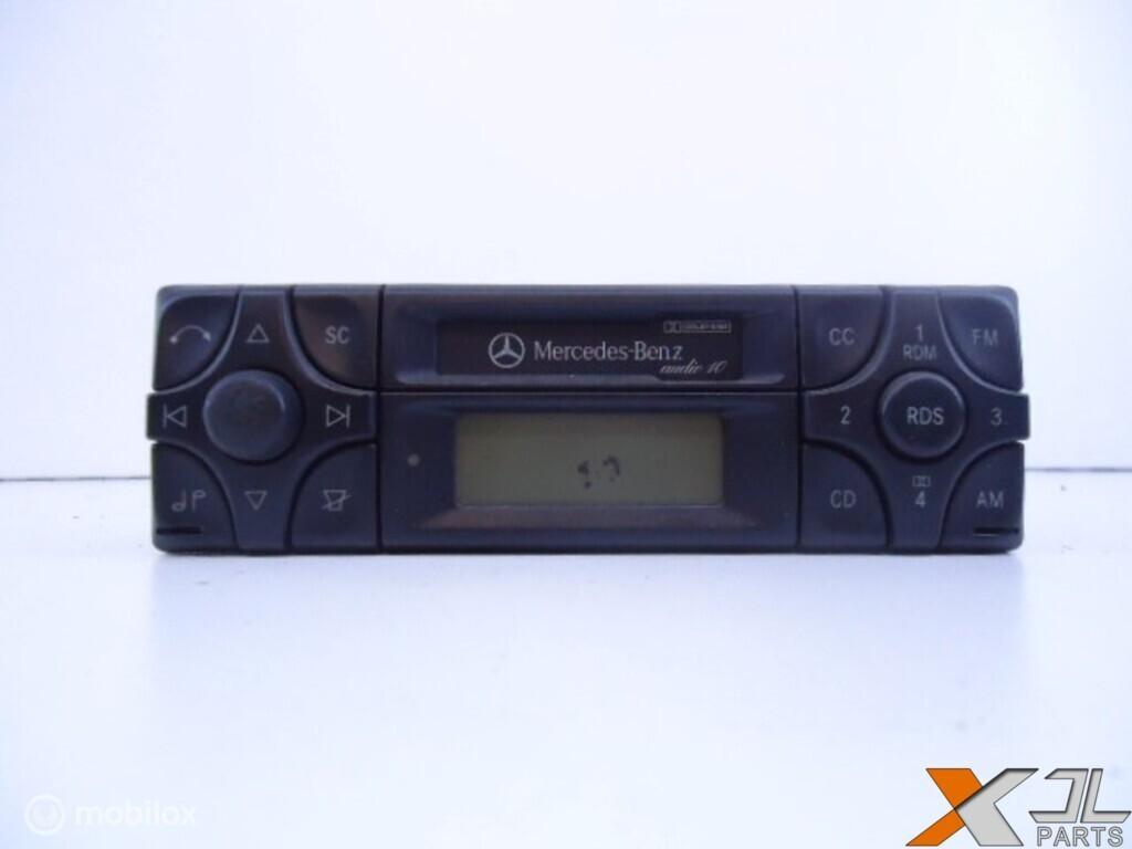 E-KLASSE W210 RADIO CASSETTE CLASSIC A2108200986, Gebruikt, Mercedes-Benz, Ophalen of Verzenden, Mercedes-Benz